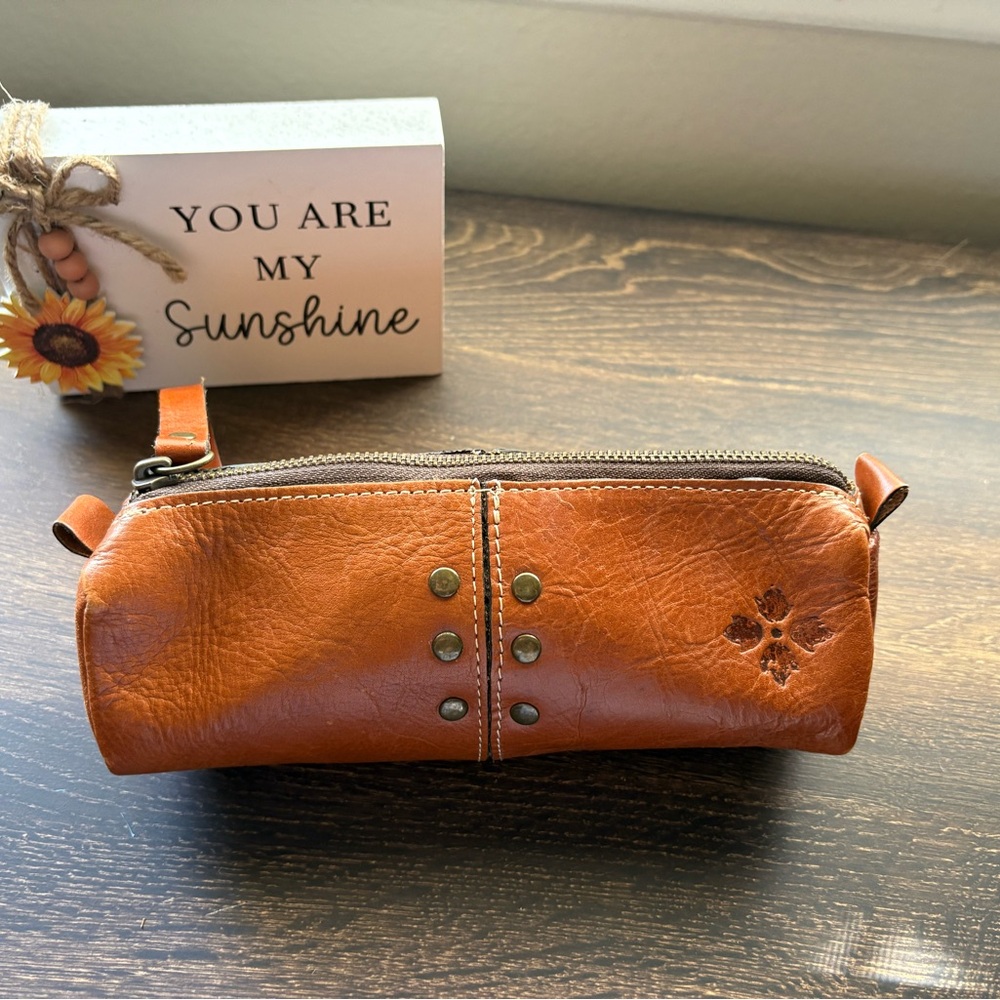 Patricia Nash Brown Leather Round Cosmetic Bag